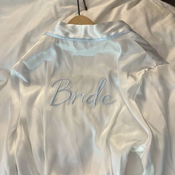 Linea Donatella White Satin Robe with Blue Trim - Picture 13 of 13